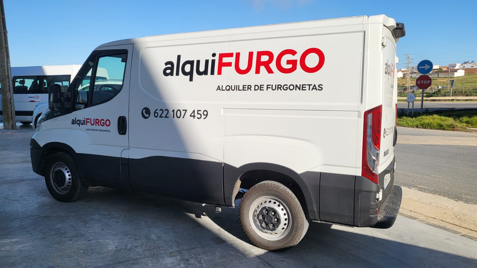 ALQUILER SIN CONDUCTOR FURGONETAS  INDUSTRIALES  Y  PASAJEROS HASTA 9 PLAZAS