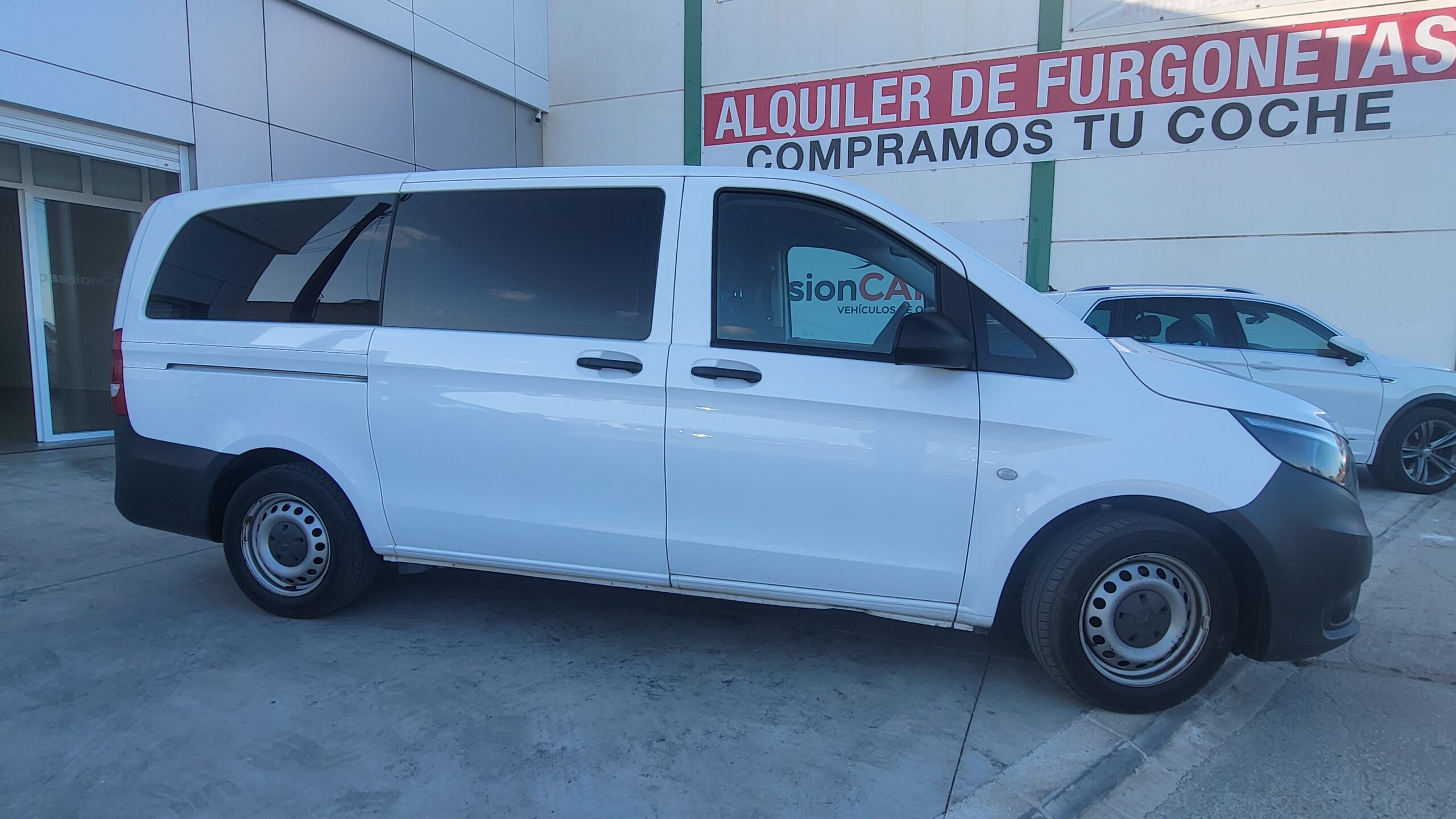 MERCEDES VITO LARGA 111 CDI 2017 CON 130000KM