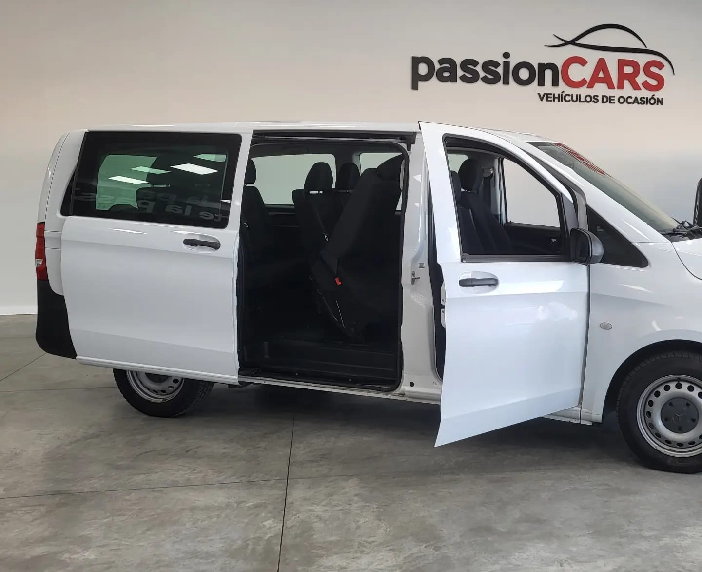 MERCEDES VITO LARGA 111 CDI 2017 CON 130000KM