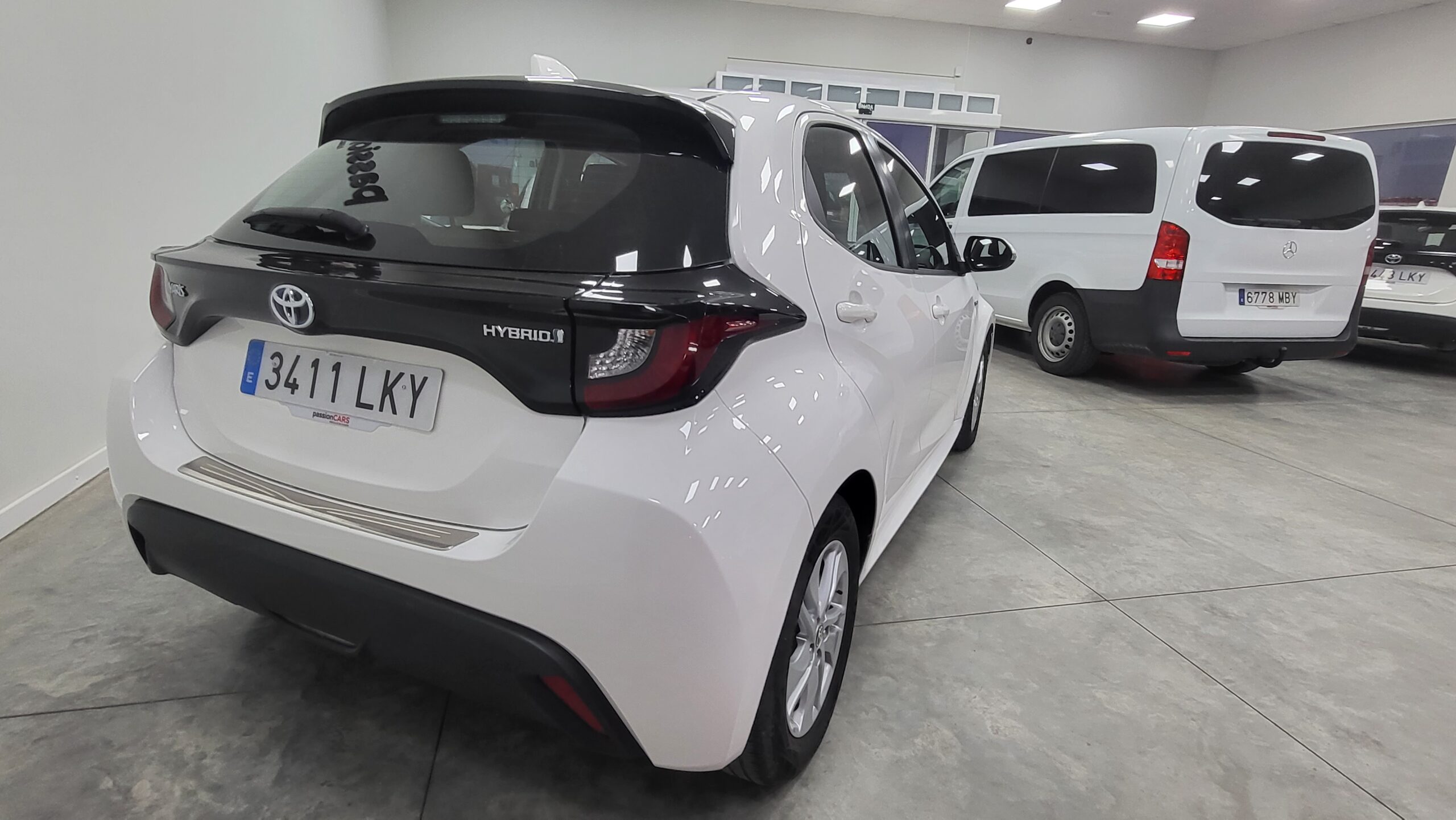 TOYOTA YARIS 1.5 2021 120H Style P. Premier Edition 5p.