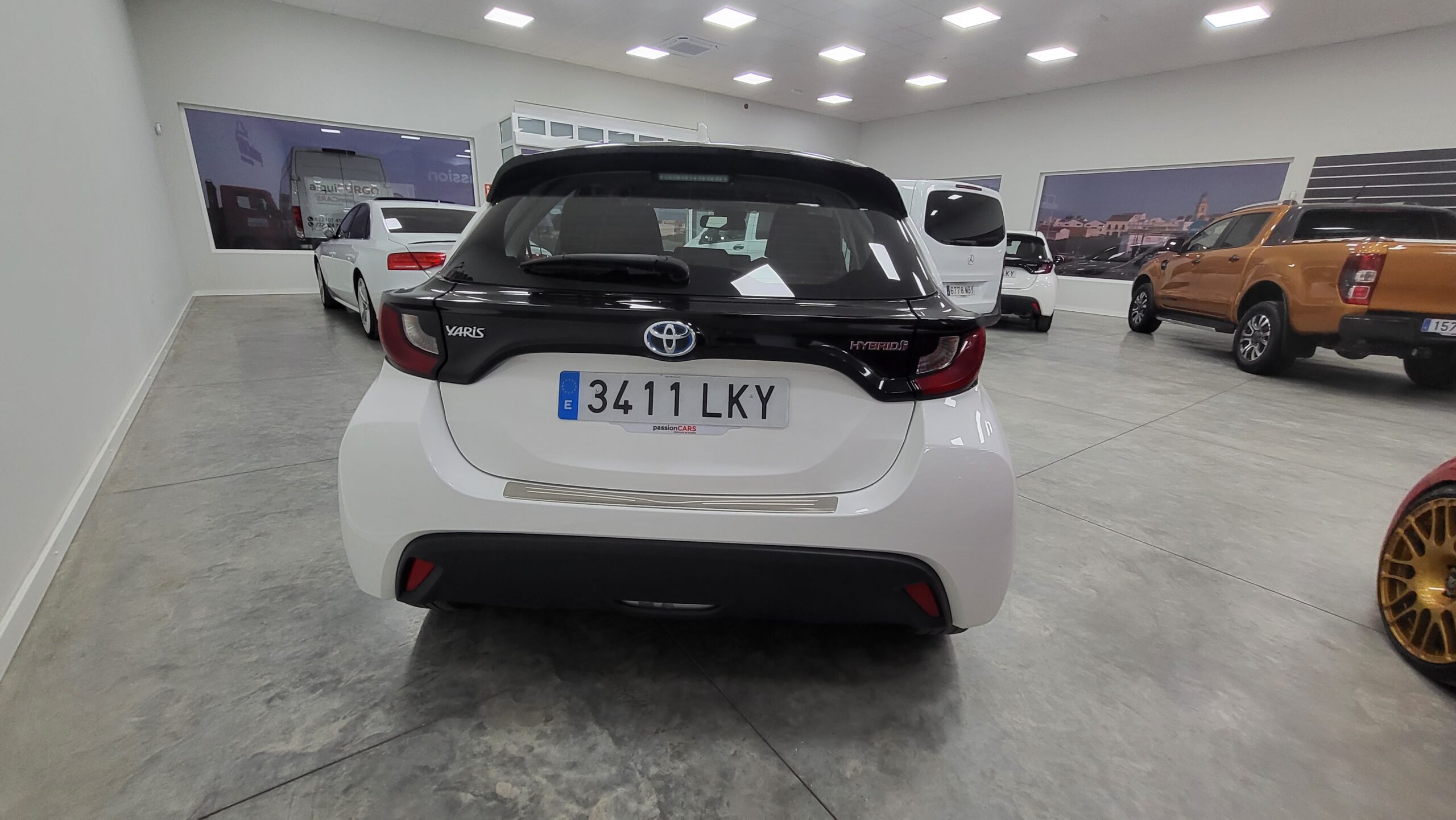 TOYOTA YARIS 1.5 2021 120H Style P. Premier Edition 5p.